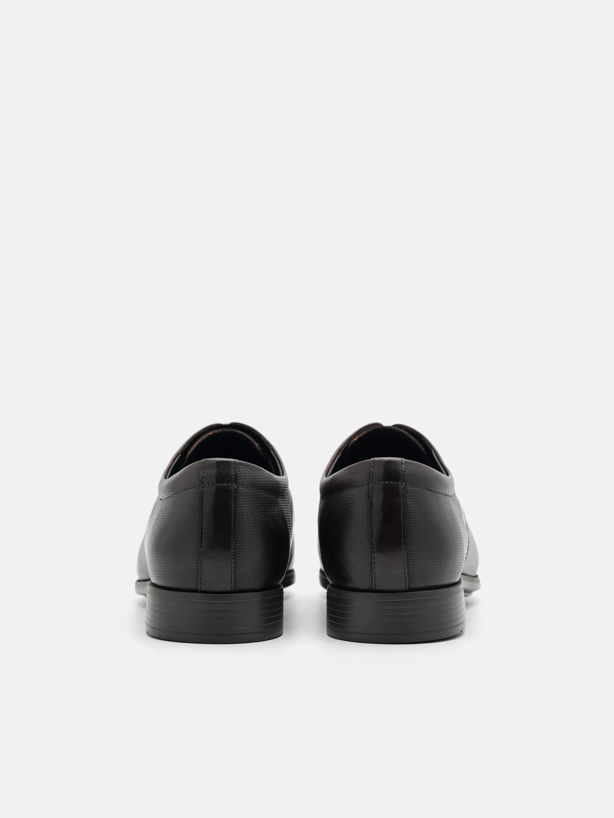 Altitude Lightweight Embossed Leather Derby Shoes - Image 3
