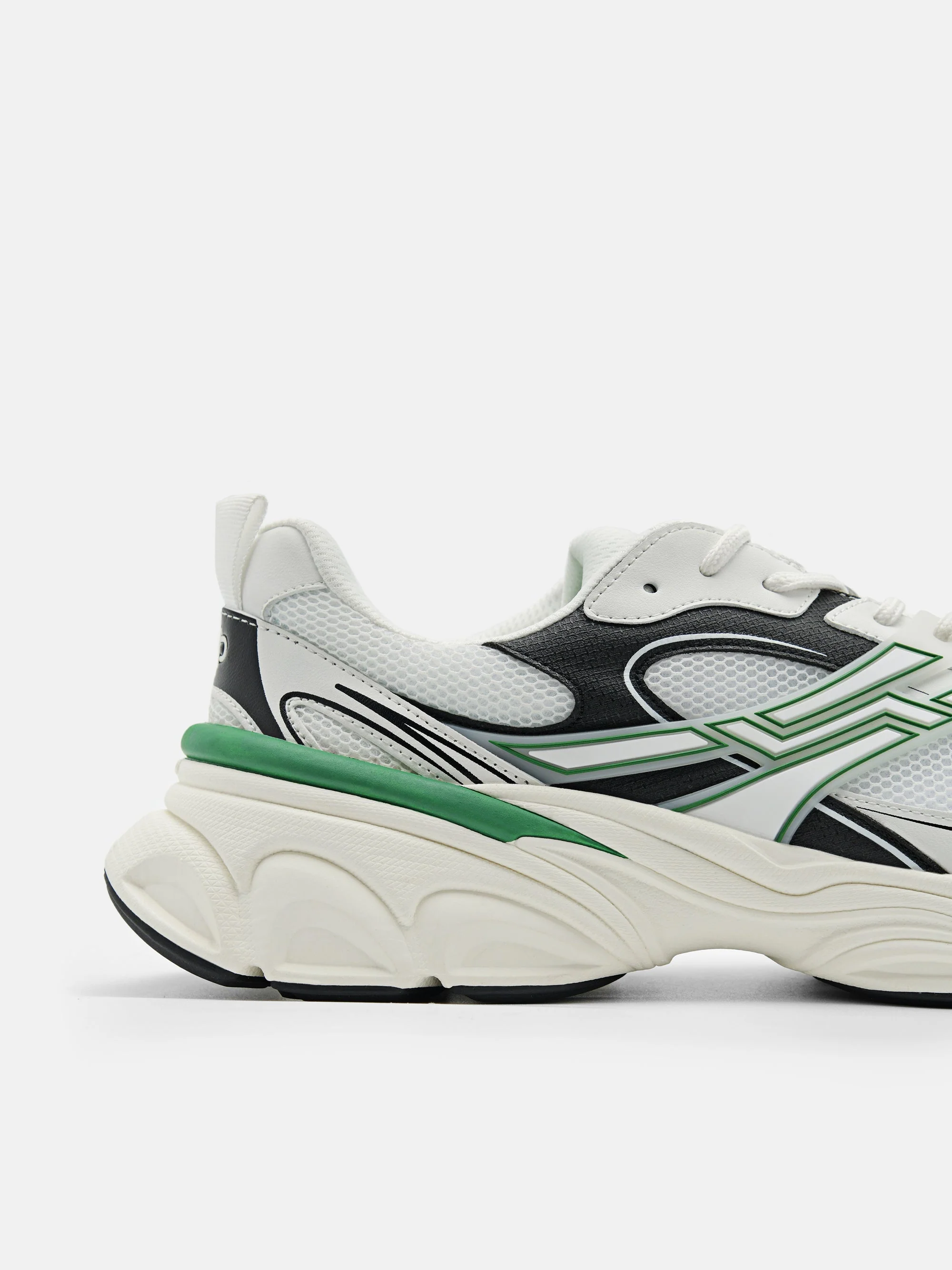 Novo Cyclone Sneakers - Image 5