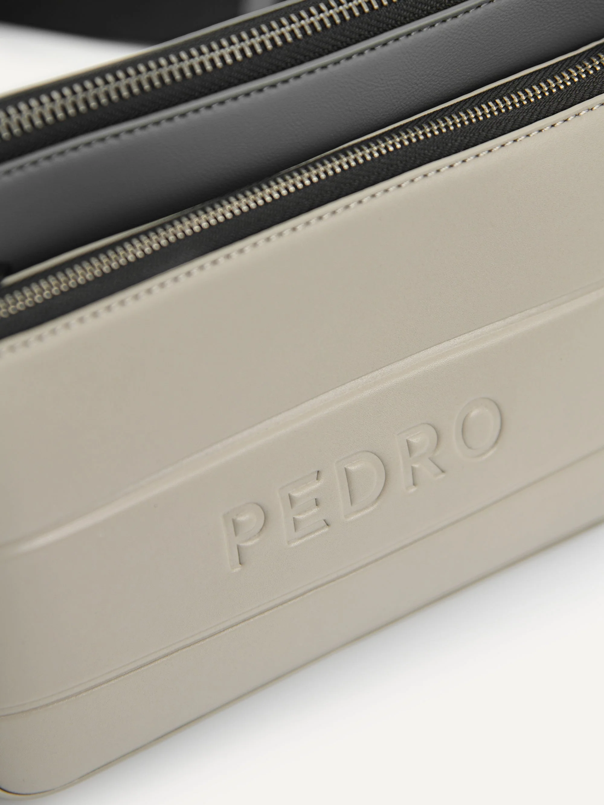 Frank Sling Bag - Image 4