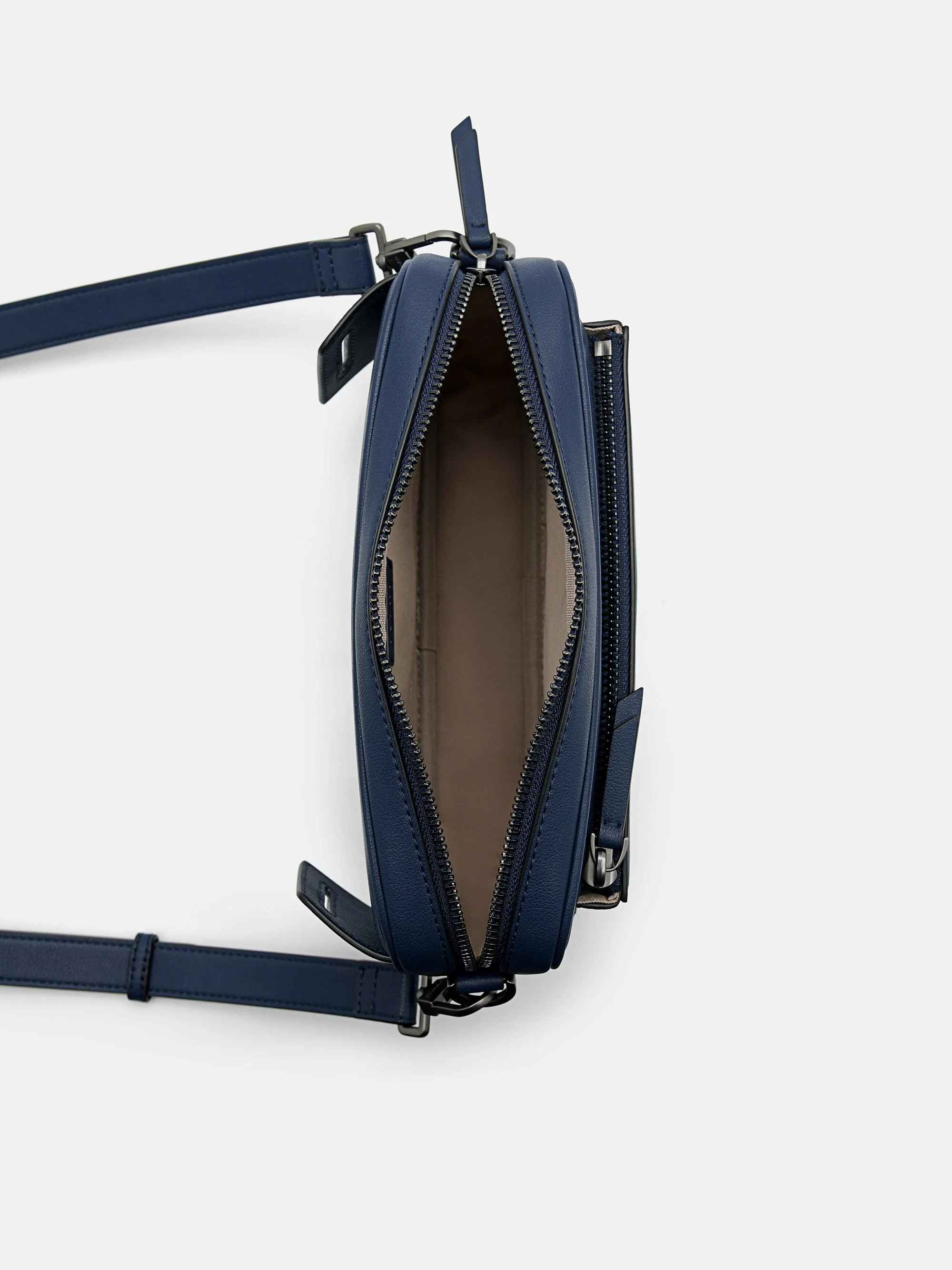 Evans Sling Pouch - Image 6