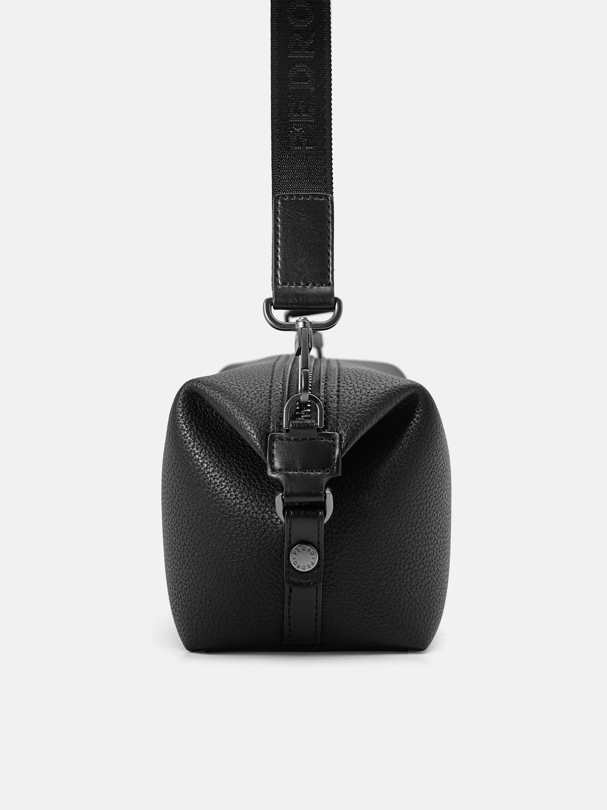 PEDRO Icon Sling Bag - Image 10