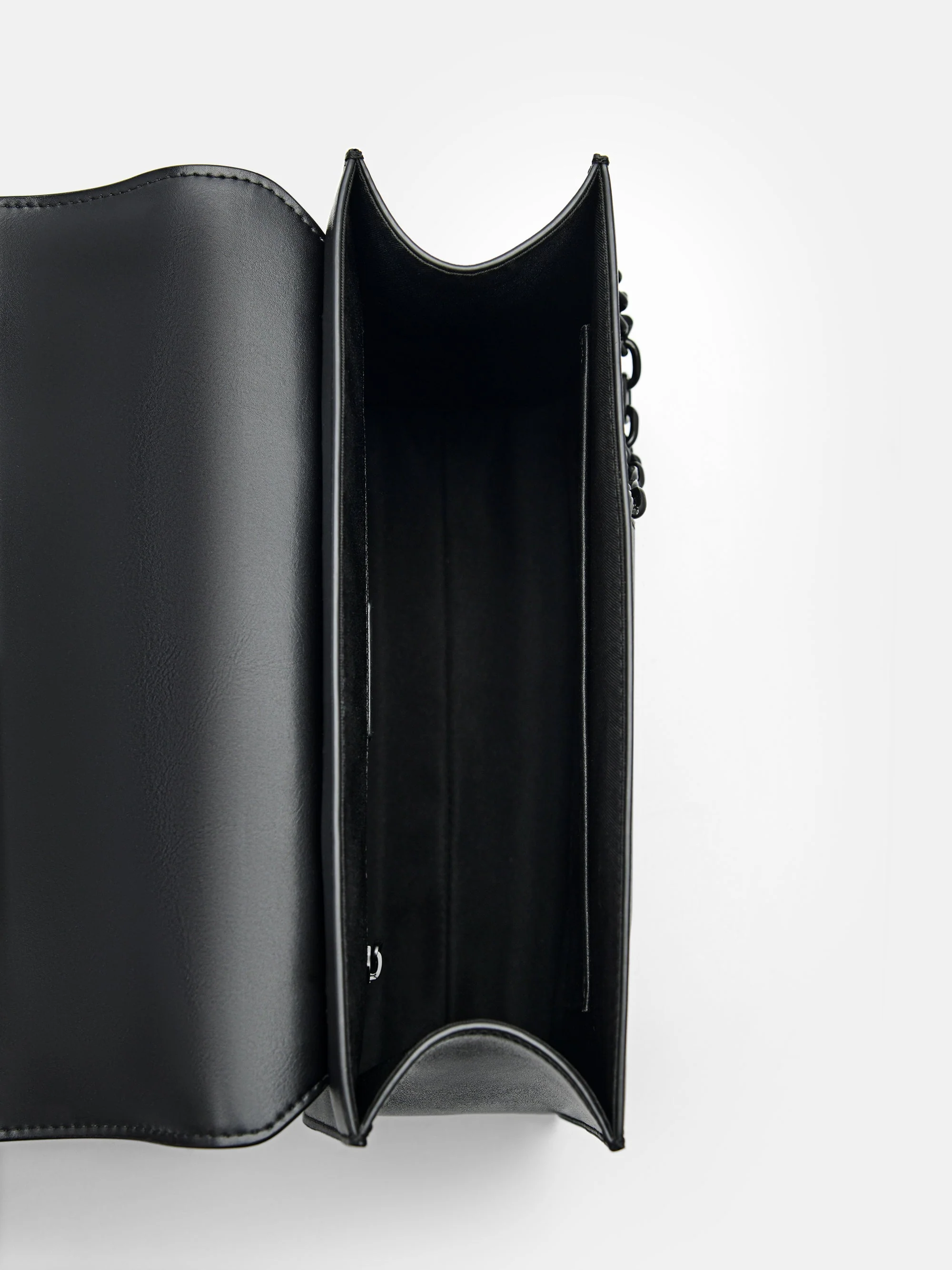 Chainlink Sling Bag - Image 5