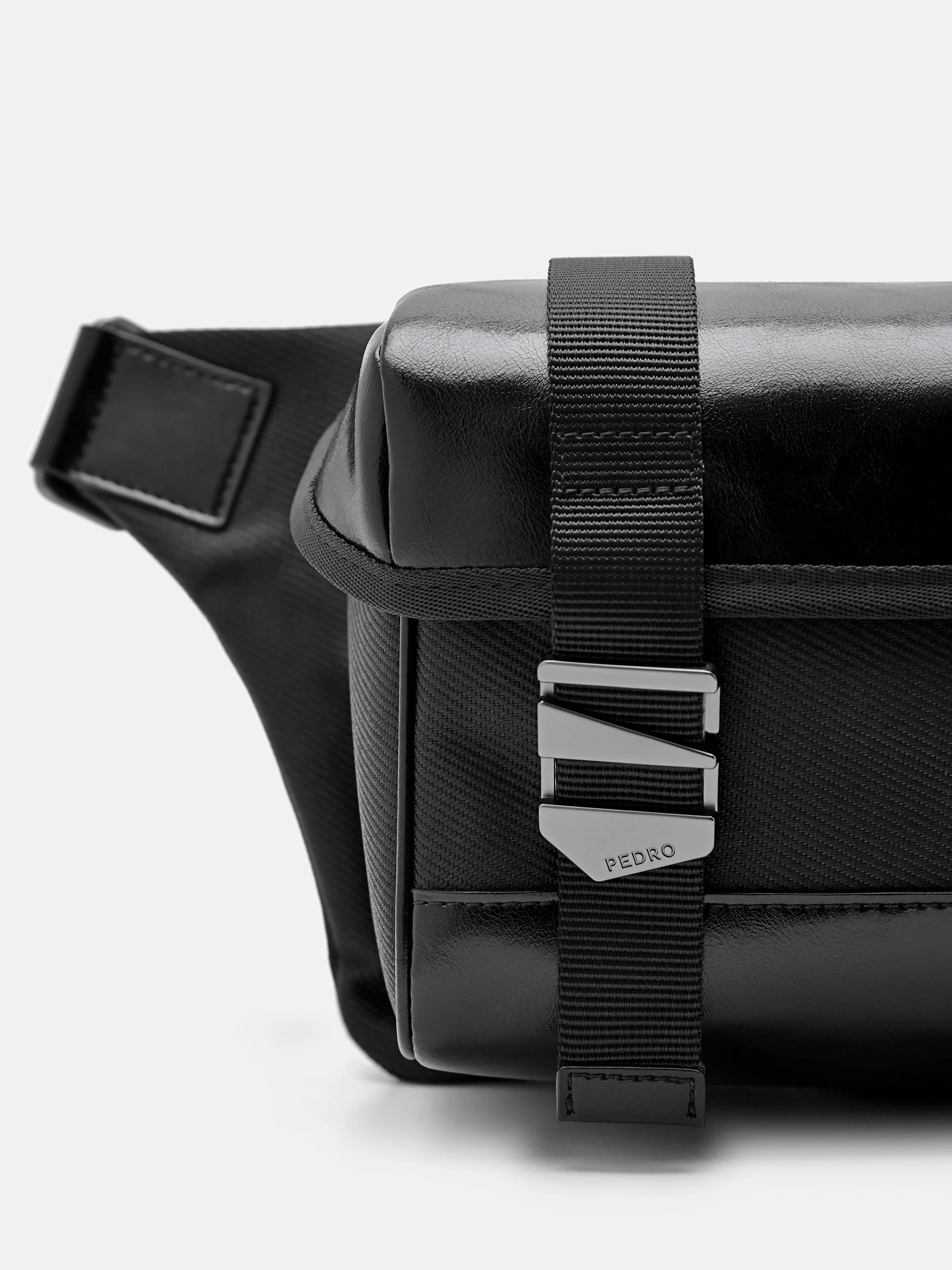 Hamilton Sling Pouch - Image 5