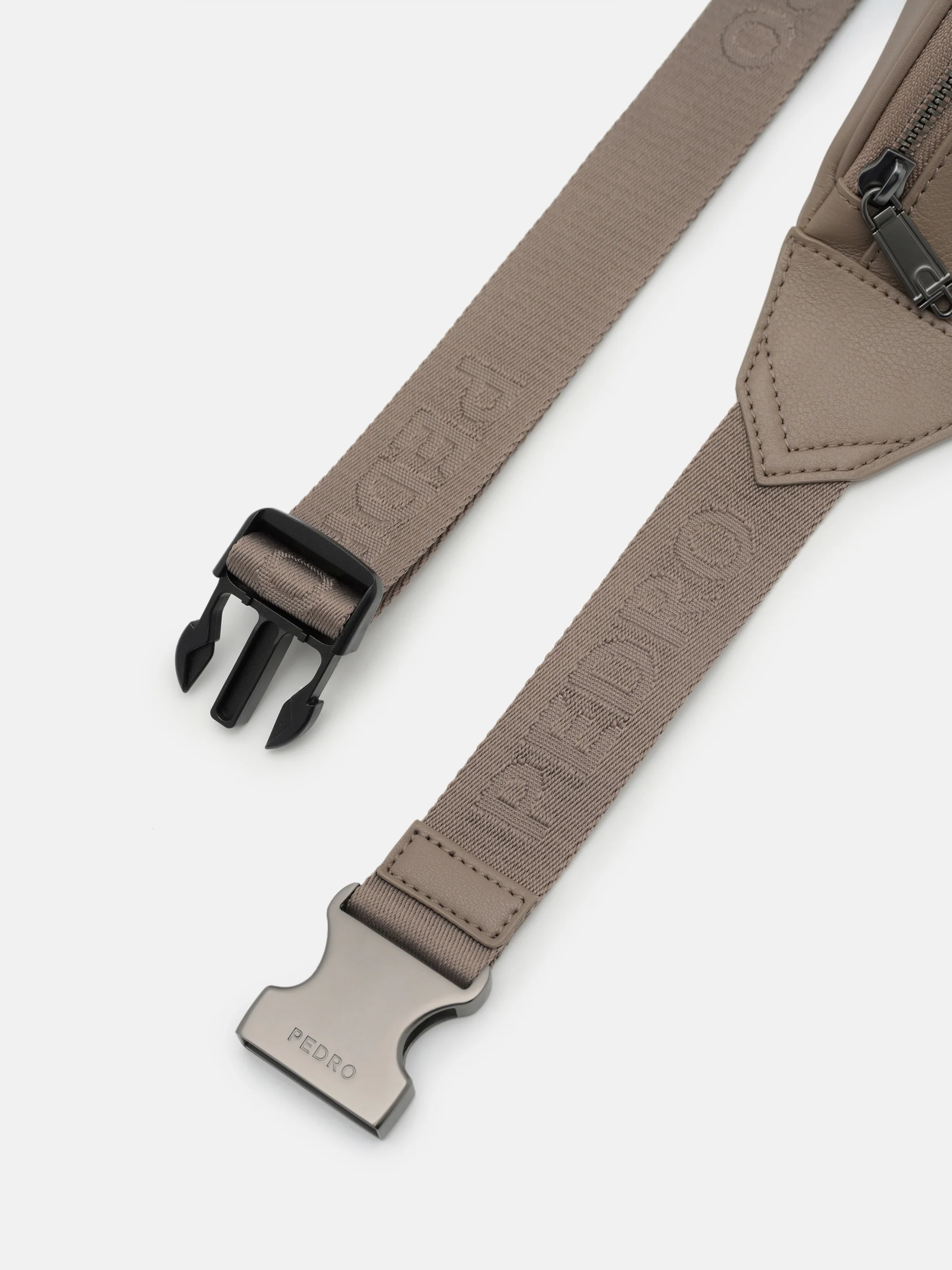 Cyrus Leather Belt Bag - Image 11